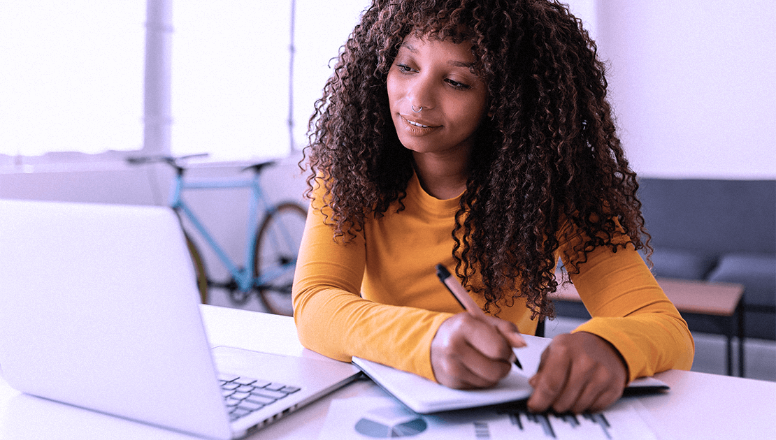Qual é a importância do ROI para a gestão de documentos em empresas